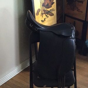 Regent saddles dressage saddle 18”
